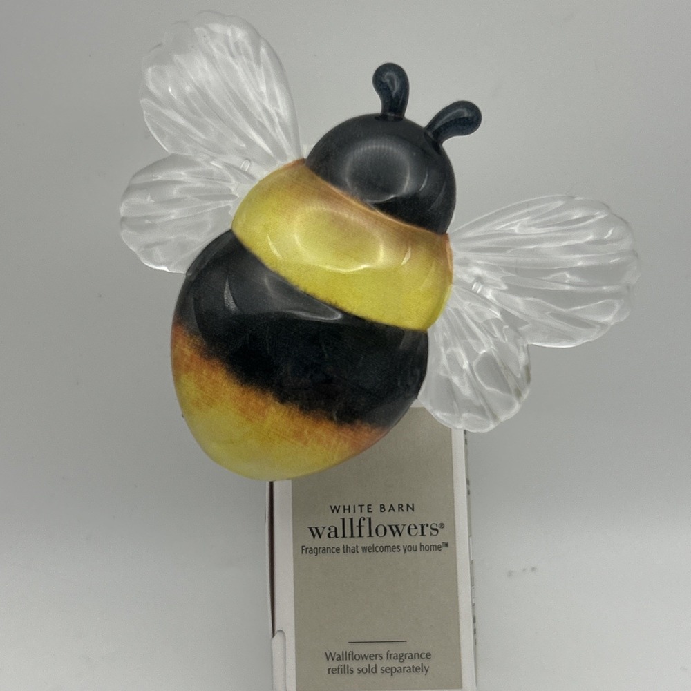 BUMBLE‎ BEE Wallflowers Plug NEW 2026 Bath & Body Works